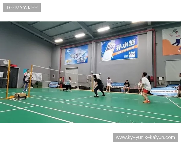 羽毛球双打俱乐部